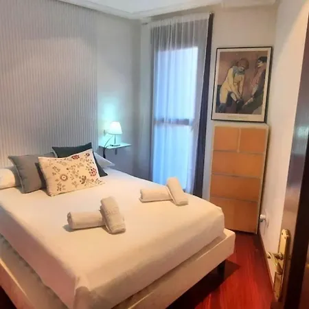 Zuvillaga 18, Confort Y Tranquilidad En Pleno Centro Apartament