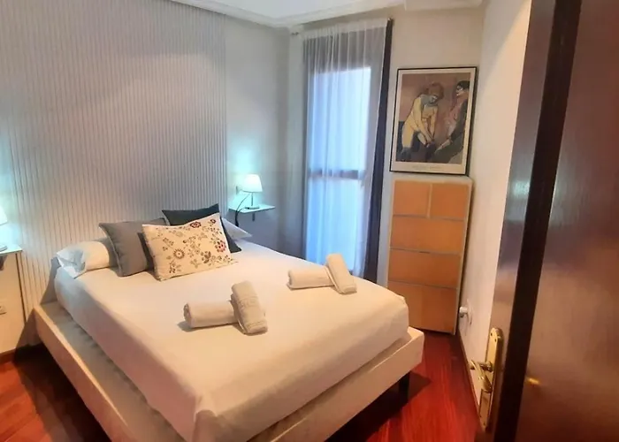 Zuvillaga 18, Confort Y Tranquilidad En Pleno Centro Apartament